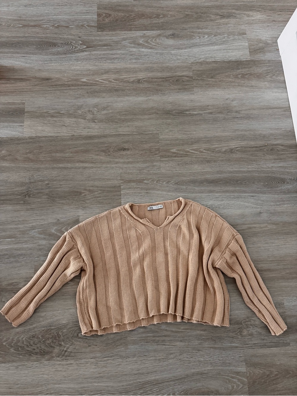 Zara Light Beige Ribbed V-Neck Cropped Sweater